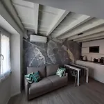 Apartman Lovemi *